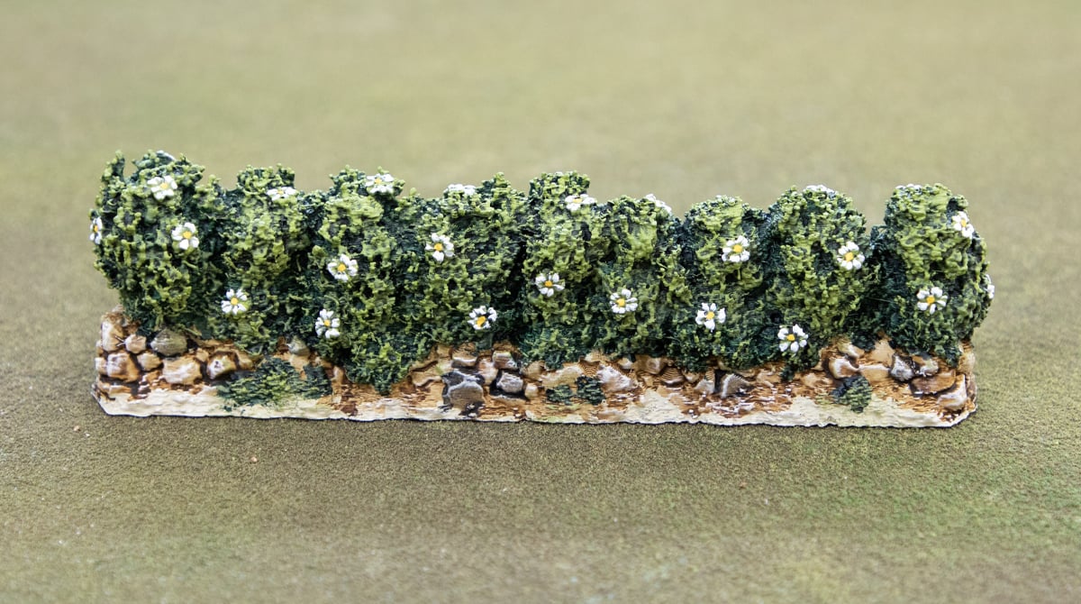 Painting white flowers on 3d printable castle hedges