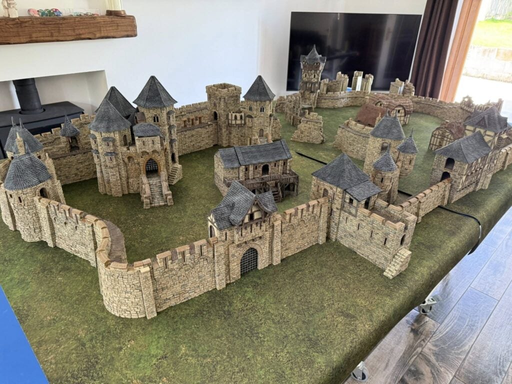 3D printed and painted Throne & Ash Castle
