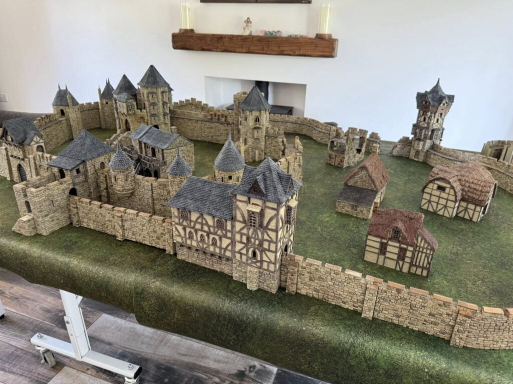 3D printed and painted Throne & Ash Castle